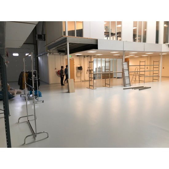 Te koop bedrijfspand Heliumstraat 270 met inrichting. Te koop bedrijfspand Heliumstraat 270 met inrichting.