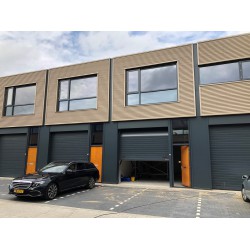 Bedrijfspand Prismalaan West  met complete inrichting. Bedrijfspand Prismalaan West  met complete inrichting.